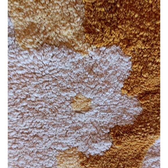 Mushroom Shaped Rug Red/Pink Mushroom & Off White Flowers Yellow Stem 36" X 24" - Picture 11 of 11